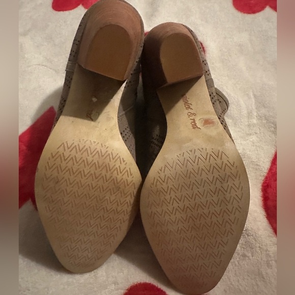 New Violet & Red Jensen Heeled Bootie - Picture 8 of 12